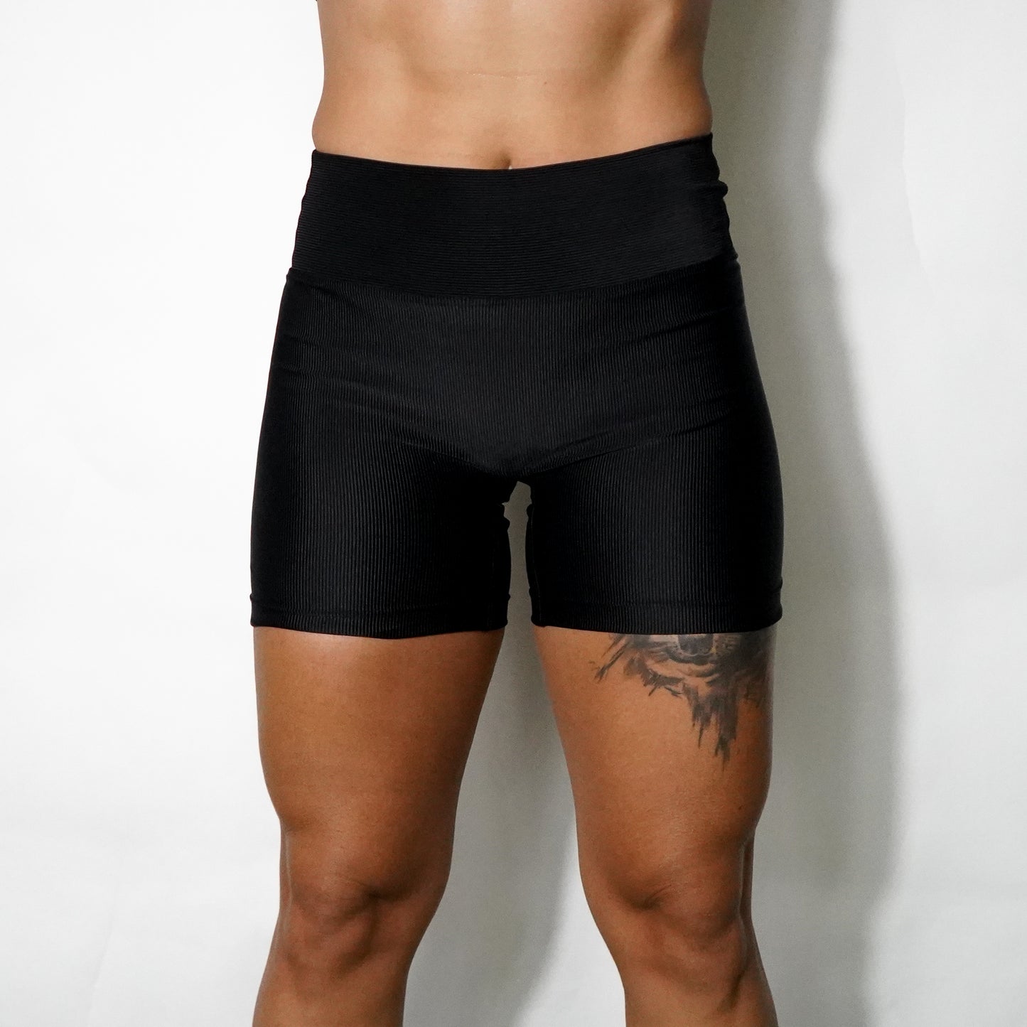 Black Lines- High Mid Rise